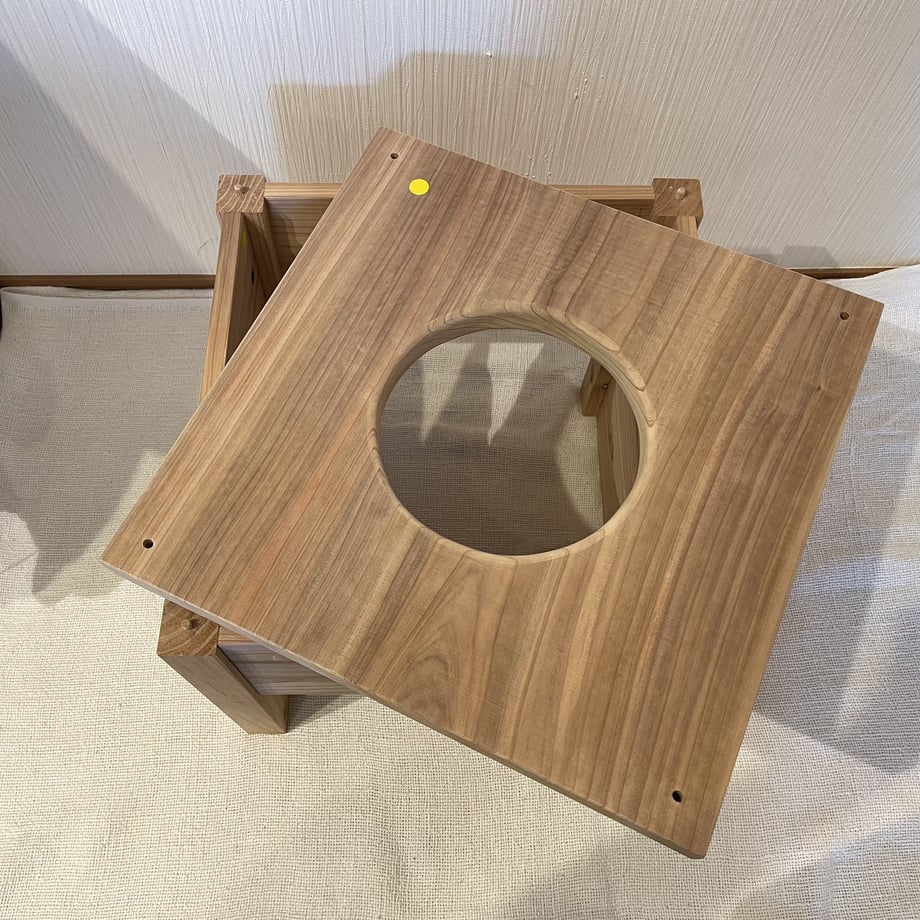 Hug steamオリジナル屋久島地杉　椅子